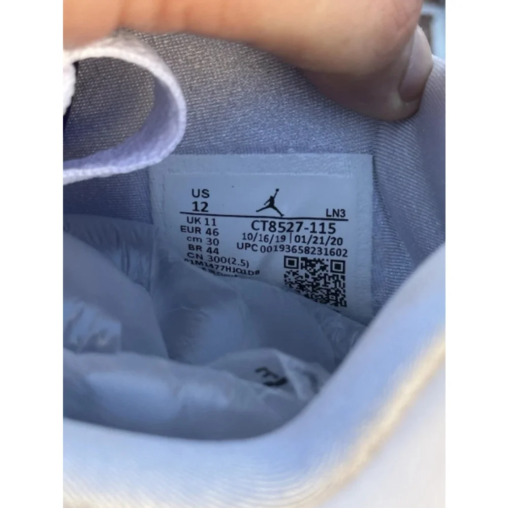 Jordan retro 4 size 12 Purple metallic ct8527-115 used 2020